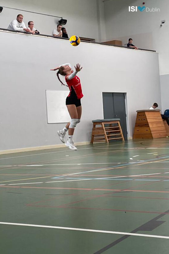 Adriána Mazúchová di Cabinteely ha giocato a pallavolo lo scorso fine settimana