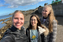 Anastasia, Elena e Ina