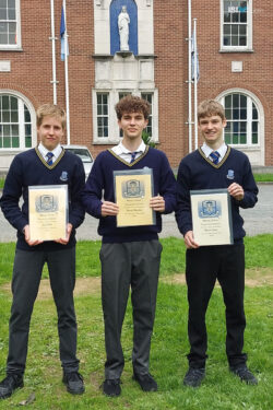 Jakob Zick, Niccolo Morellini and Moritz Killat with their Certificates of Completion