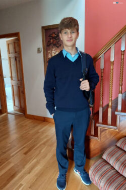 Oskar Wollatz (4° anno a St. Brigid, Co. Galway) pronto per la scuola!